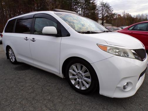 2011 Toyota Sienna XLE