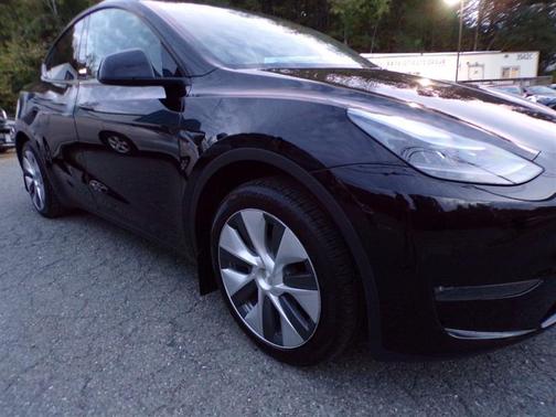 2023 Tesla Model Y Long Range AWD