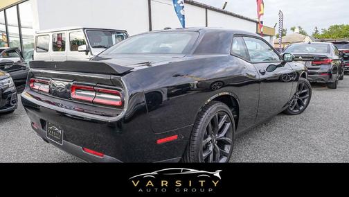 2022 Dodge Challenger SXT
