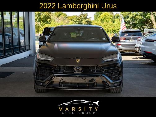 2022 Lamborghini Urus Base