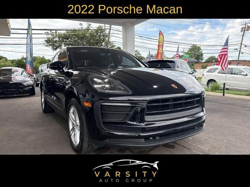 2022 Porsche Macan Base