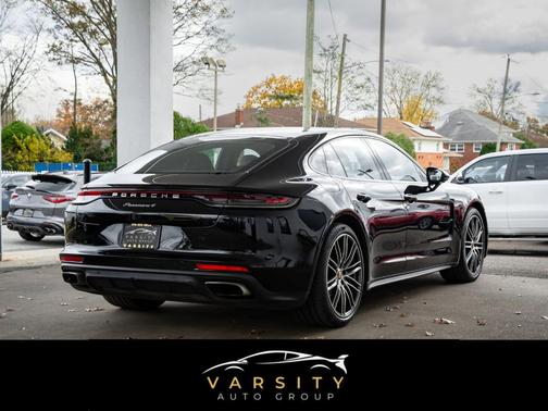 2021 Porsche Panamera 