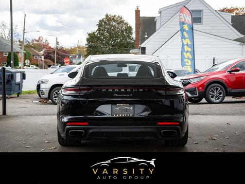 2021 Porsche Panamera 