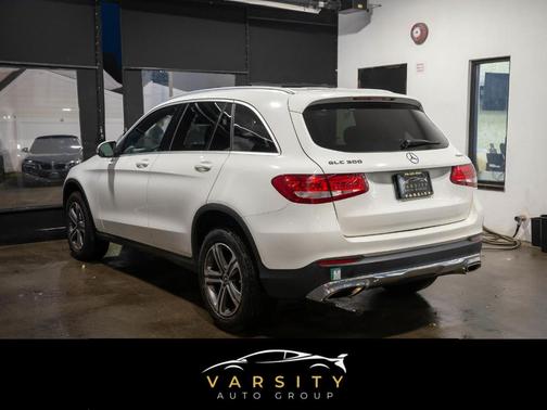 2018 Mercedes-Benz GLC 300 Base 4MATIC