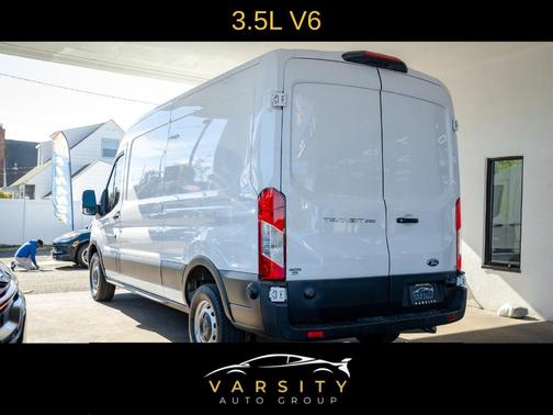 2024 Ford Transit-250 148 WB Medium Roof Cargo