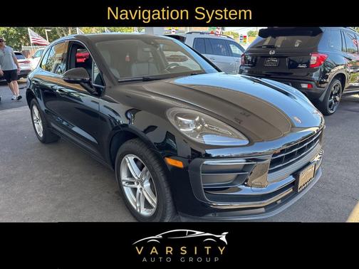 2022 Porsche Macan Base