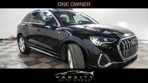 2022 Audi Q3 45 S line Premium