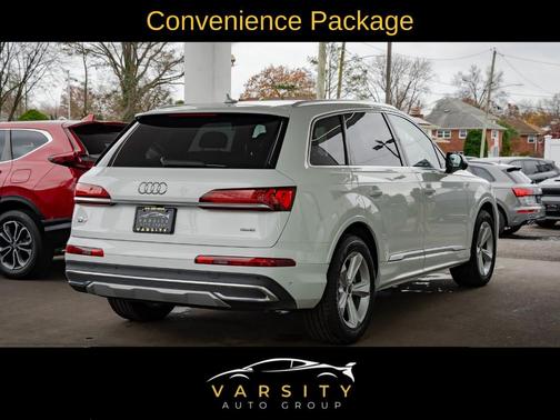 2023 Audi Q7 45 Premium Plus