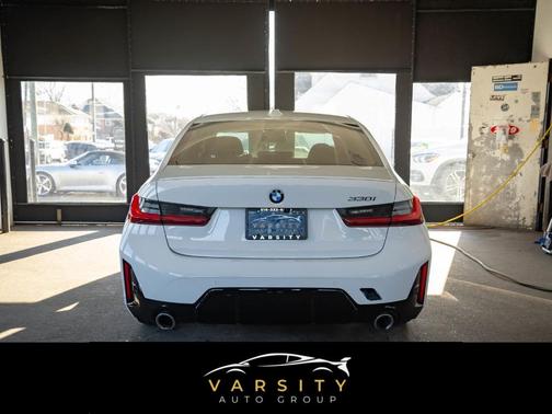 2023 BMW 330 i