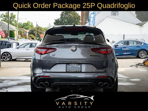 2022 Alfa Romeo Stelvio Quadrifoglio