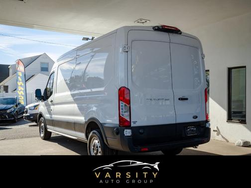 2024 Ford Transit-250 148 WB Medium Roof Cargo