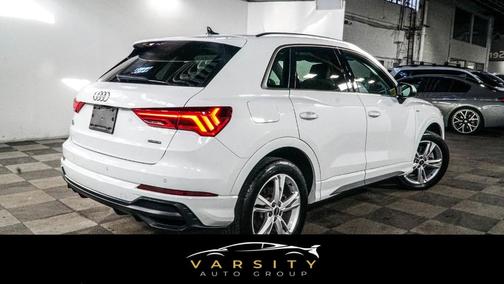 2022 Audi Q3 45 S line Premium