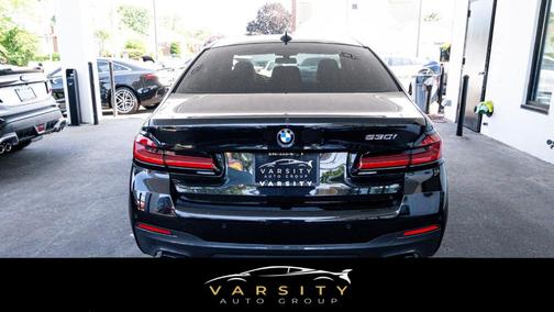 2022 BMW 530 i