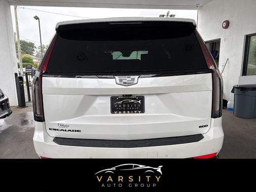 2022 Cadillac Escalade Sport Platinum