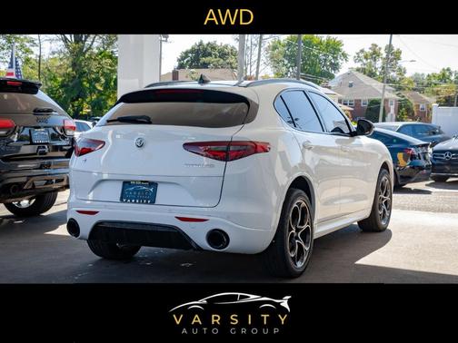 2022 Alfa Romeo Stelvio Veloce