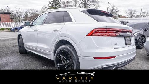 2022 Audi Q8 55 Premium