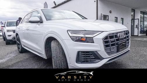 2022 Audi Q8 55 Premium