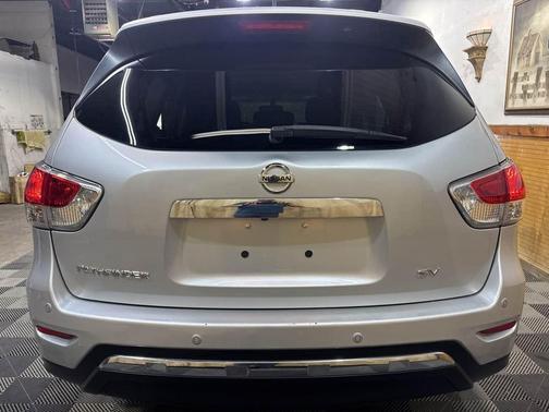 2016 Nissan Pathfinder SV