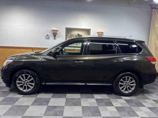 2016 Nissan Pathfinder S