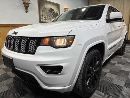 2017 Jeep Grand Cherokee Altitude