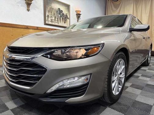 2022 Chevrolet Malibu FWD LT