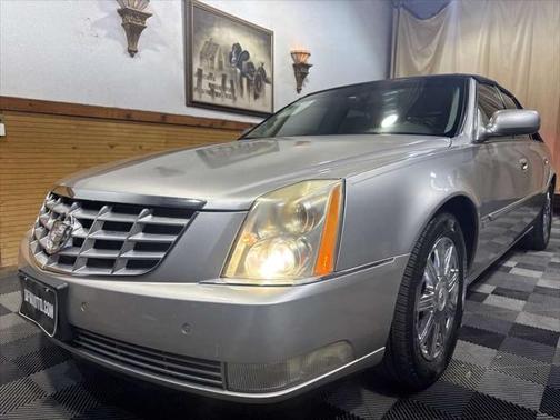 2008 Cadillac DTS Base