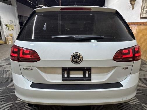 2016 Volkswagen Golf SportWagen TSI Limited Edition