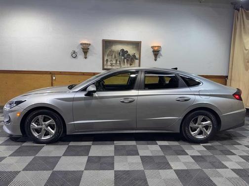 2021 Hyundai SONATA SE