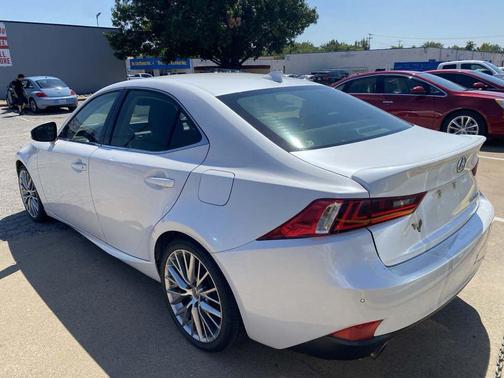 2016 Lexus IS 200t Base