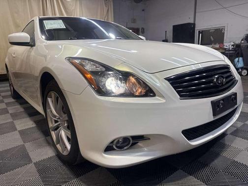 2013 INFINITI G37x Base