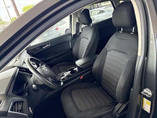 2016 Ford Edge SE
