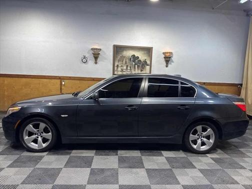 2008 BMW 528 528i