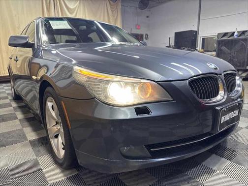 2008 BMW 528 528i
