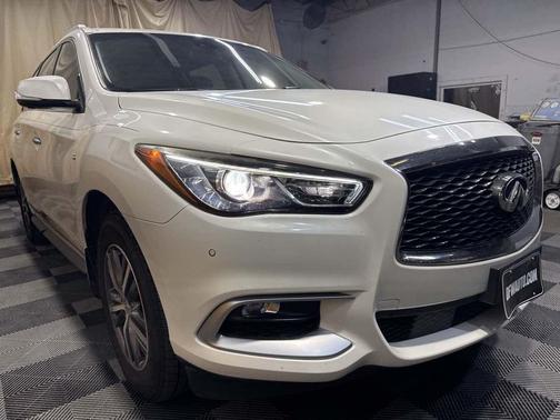 2016 INFINITI QX60 Base