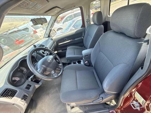 2004 Nissan Frontier XE King Cab
