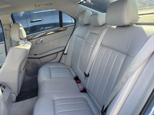 2010 Mercedes-Benz E-Class 4MATIC