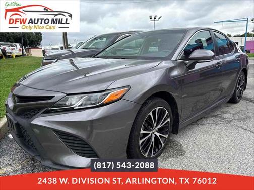 2018 Toyota Camry SE