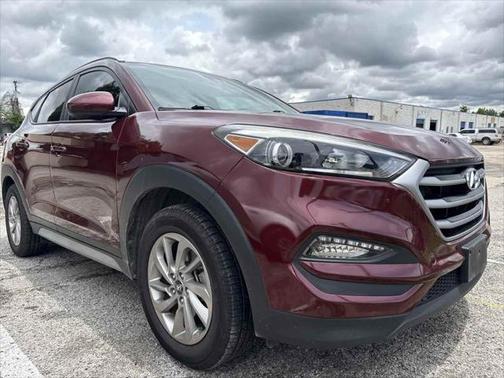 2017 Hyundai TUCSON SE