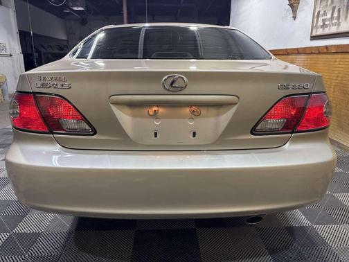 2004 Lexus ES 330 Base