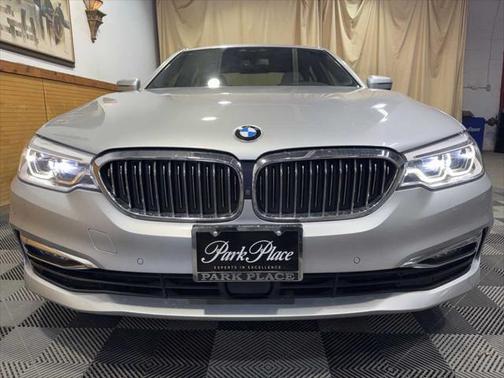 2018 BMW 530 530i