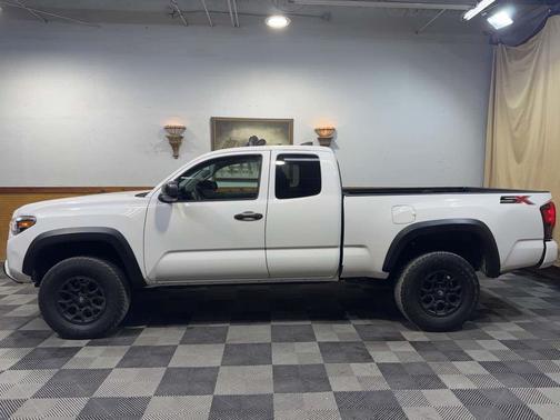 2020 Toyota Tacoma SR