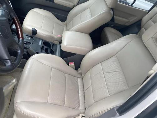 2002 Mitsubishi Montero Limited