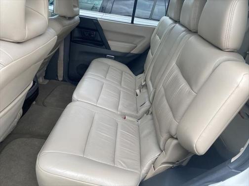 2002 Mitsubishi Montero Limited