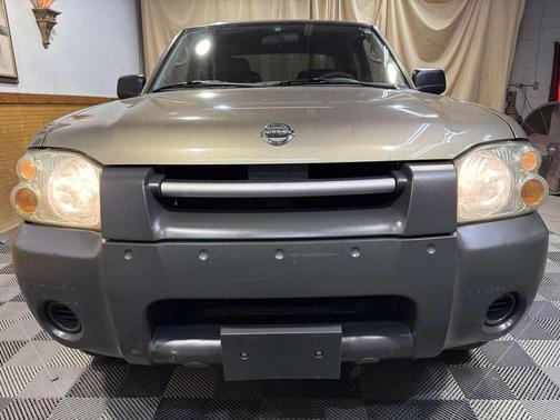 2002 Nissan Frontier XE Crew Cab