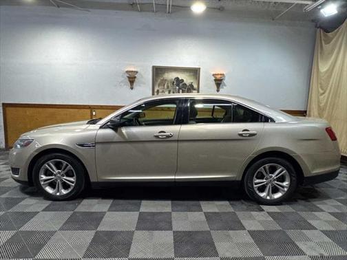 2018 Ford Taurus SE