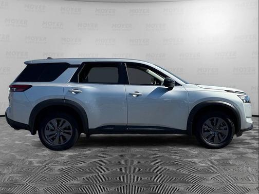2024 Nissan Pathfinder S 4WD