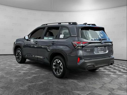 2025 Subaru Forester Base