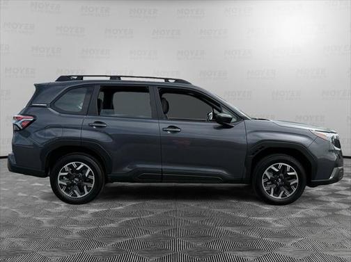 2025 Subaru Forester Base