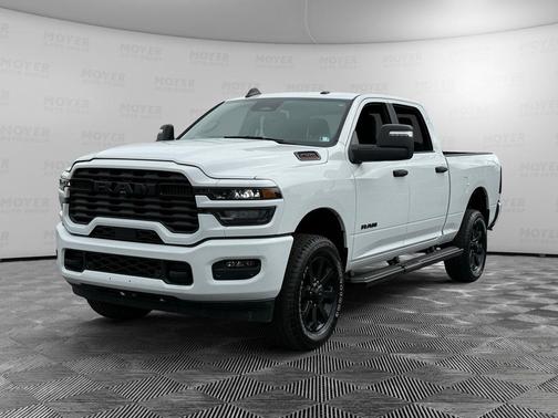 Bright White Clearcoat 2025 RAM 2500 Big Horn Crew Cab 4x4 6'4' Box