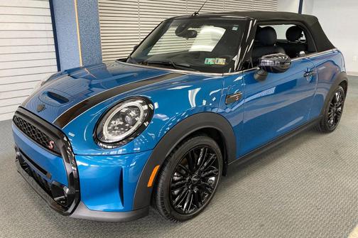 Photo 3 of 26 of 2022 MINI Convertible Cooper S
